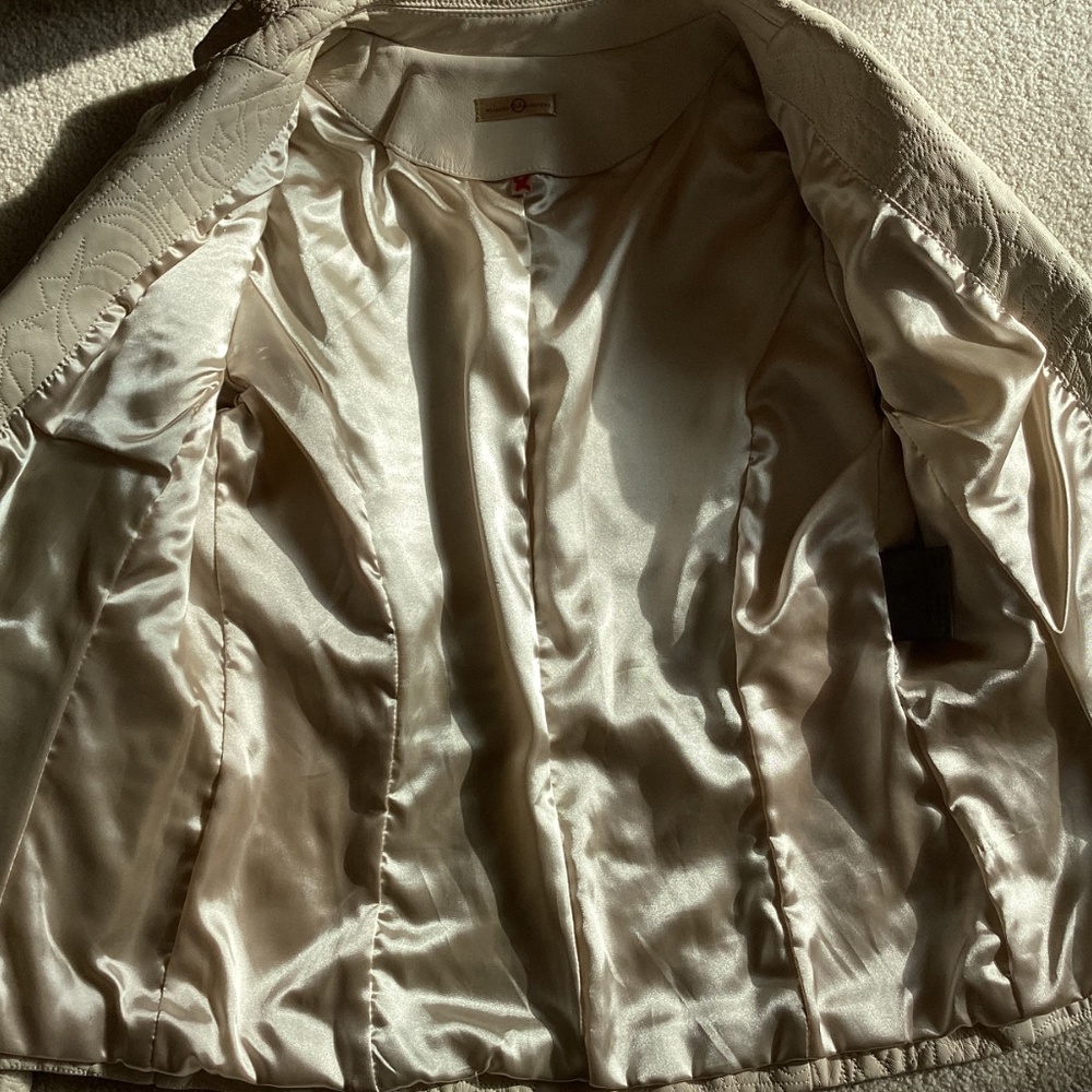 Wilsons Leather Cream Stitch Detail Fully Lined Leather Jacket - Picture 11 of 11
